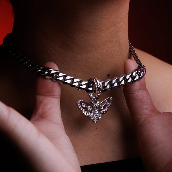MOTH PENDANT For Discount - Image 4